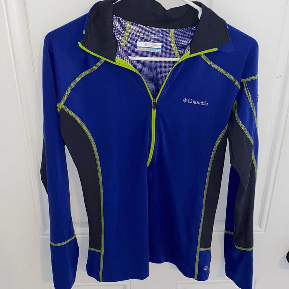 Columbia Quarter Zip. Blue.